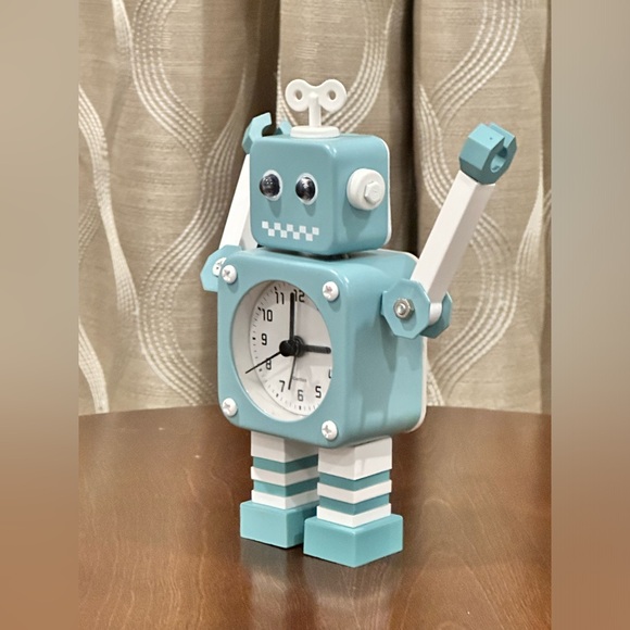 Robot Alarm Clock, Stainless Metal Desktop Creative Clock with Flashing Eyes - Picture 3 of 11